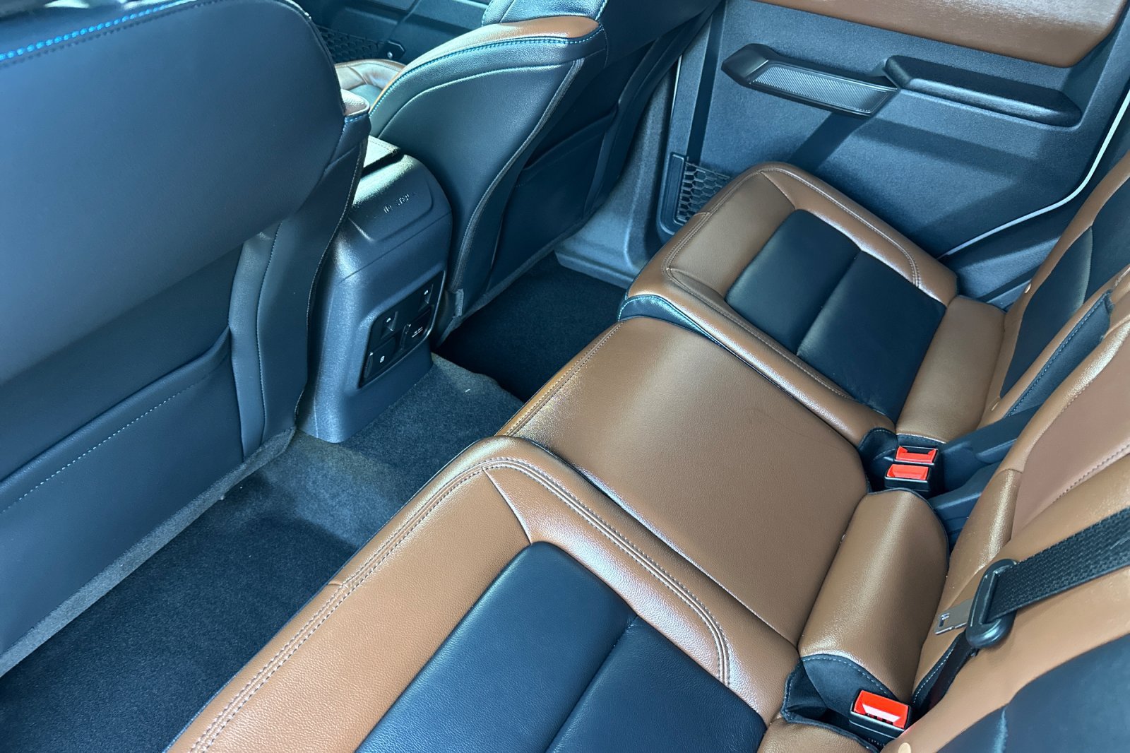 Used 2024 Ford Bronco Outer Banks w/ Sasquatch Package AWD/4WD image 14