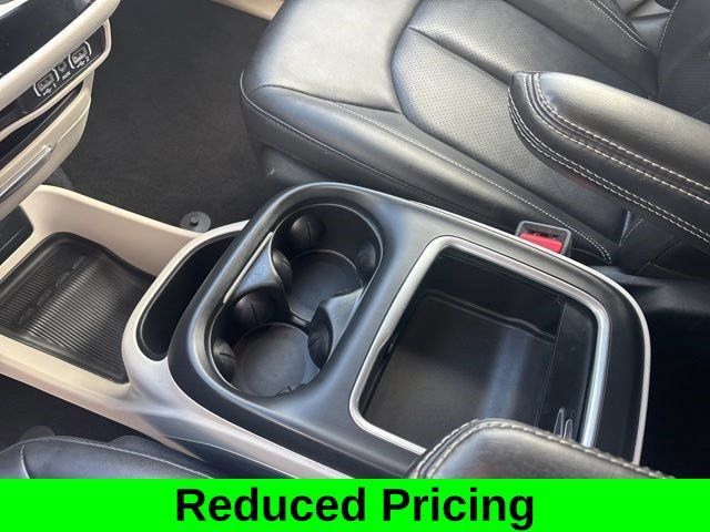 Used 2024 Chrysler Pacifica Touring-L FWD image 26