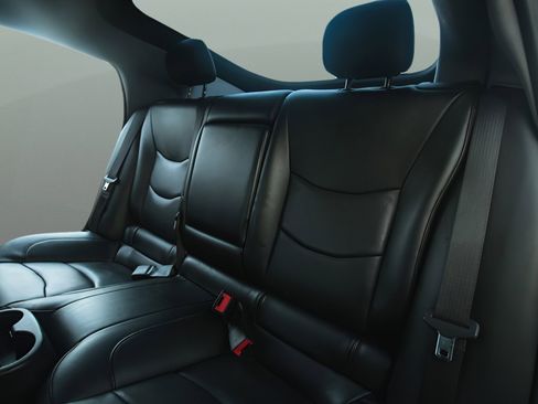 Used 2016 Chevrolet Volt Premier w/ Driver Confidence Package image 11