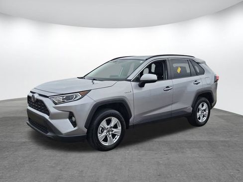 Used 2019 Toyota RAV4 XLE image 18