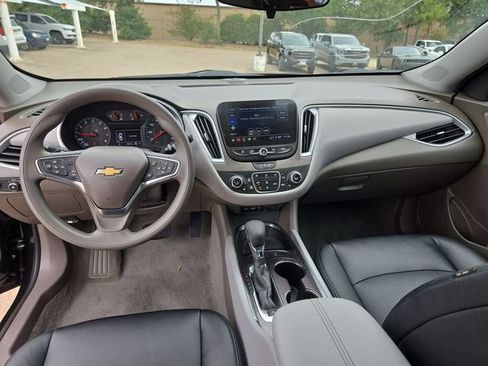 Used 2025 Chevrolet Malibu LT FWD image 19