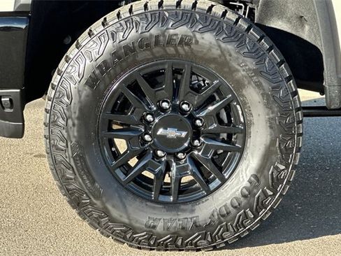 New 2026 Chevrolet Silverado 2500 ZR2 image 37