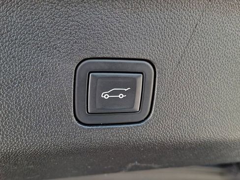 Used 2023 GMC Yukon XL Denali Ultimate AWD/4WD image 26