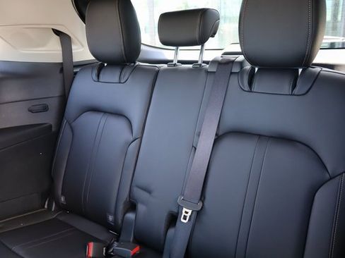 Used 2024 MAZDA CX-90 Plug-In Hybrid w/ Premium Pkg image 15