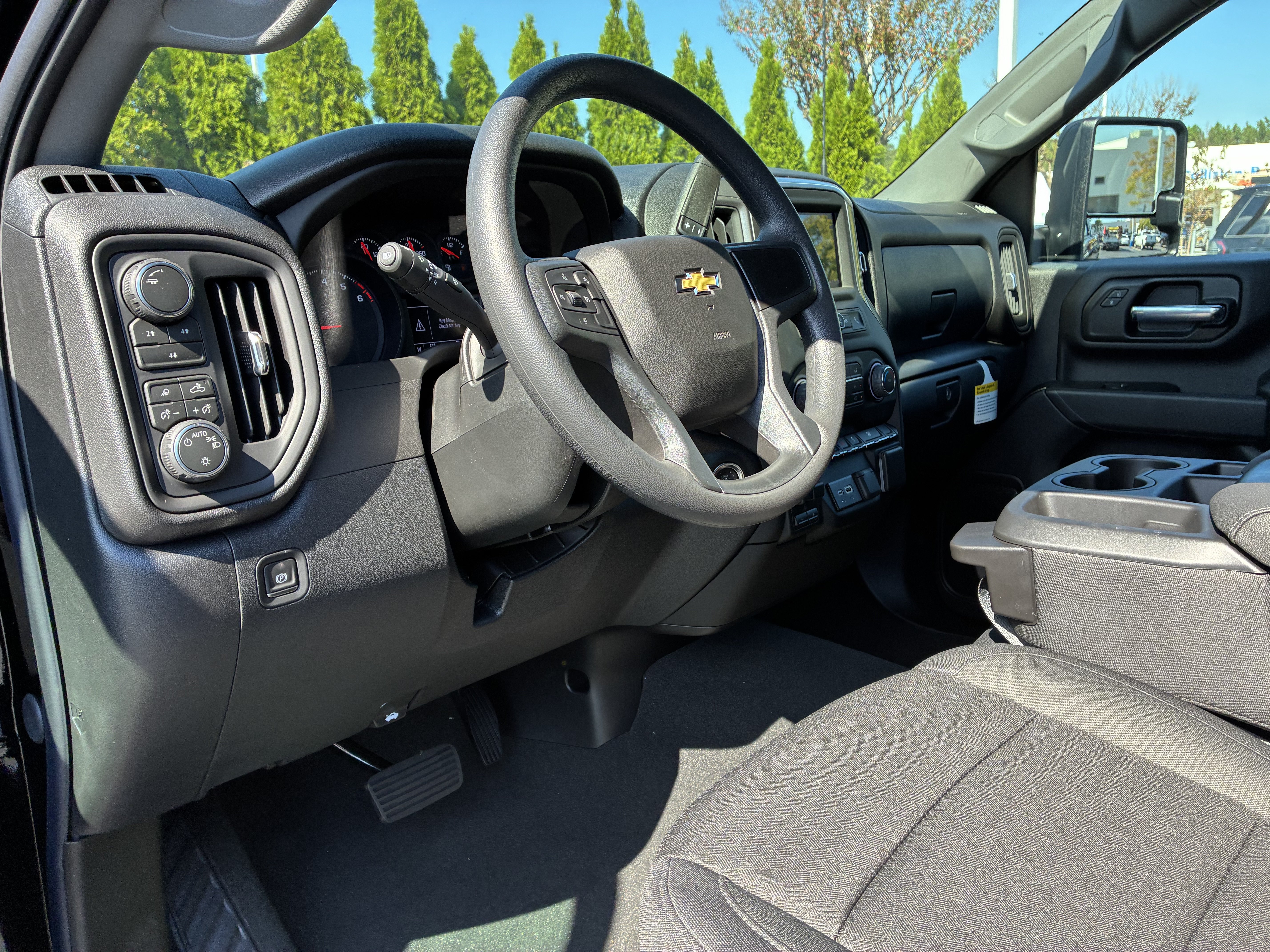 New 2026 Chevrolet Silverado 2500 Custom w/ Custom Value Package AWD/4WD image 24