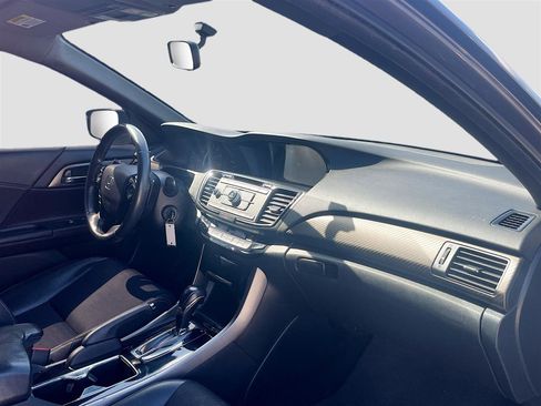 Used 2016 Honda Accord Sport image 26