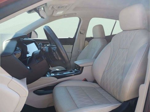 Used 2023 Buick Envision AWD Avenir image 11