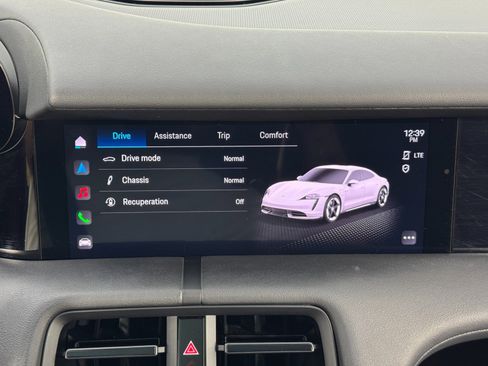 Used 2024 Porsche Taycan image 29