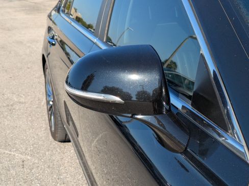 Used 2017 Genesis G90 3.3T Premium image 12