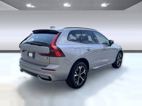 Certified 2026 Volvo XC60 B5 Core image 9