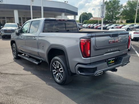 Used 2021 GMC Sierra 1500 AT4 w/ AT4 Value Package AWD/4WD image 3