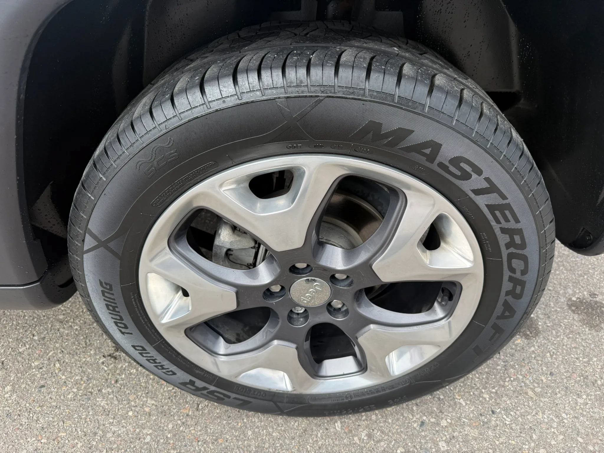 Used 2017 Jeep Compass Limited AWD/4WD image 10