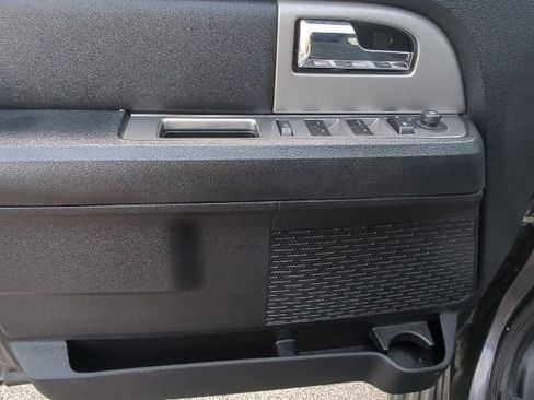 Used 2016 Ford Expedition XLT AWD/4WD image 12