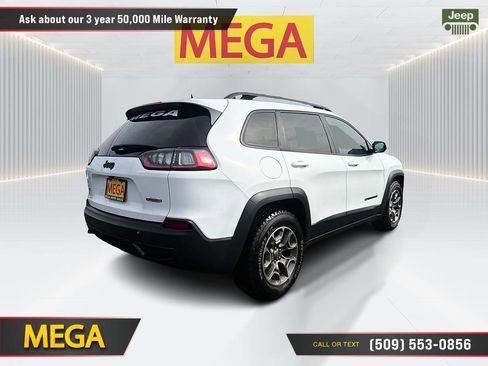 Used 2020 Jeep Cherokee Latitude w/ Quick Order Package 26F North AWD/4WD image 6