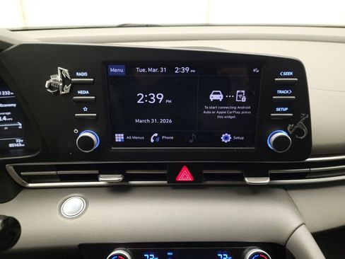 Used 2023 Hyundai Elantra SEL FWD image 25