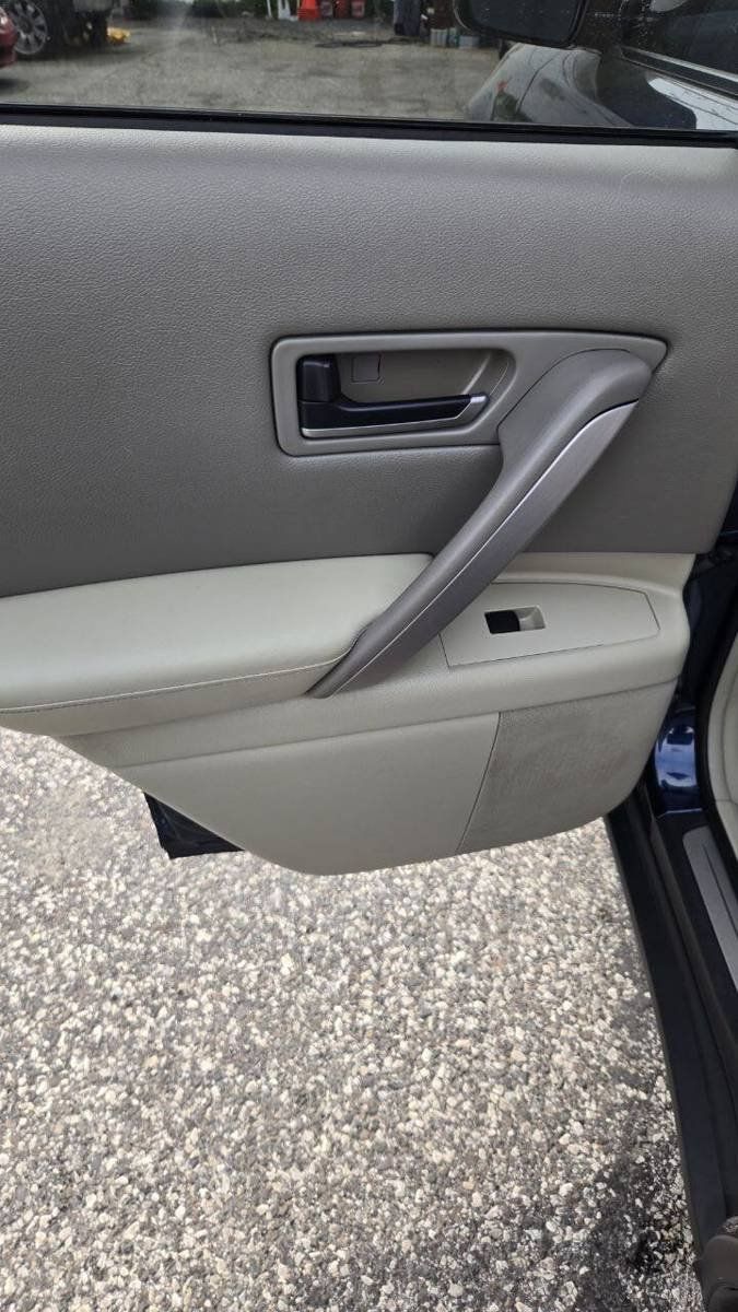 Used 2005 INFINITI FX35 AWD w/ (U01) Technology Pkg image 11