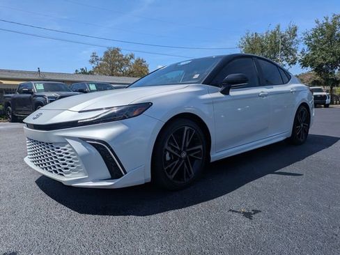 Used 2025 Toyota Camry XSE image 8