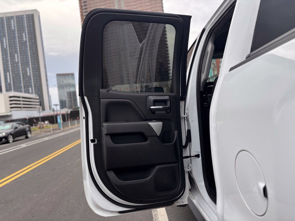 Used 2018 Chevrolet Silverado 1500 LT RWD image 16
