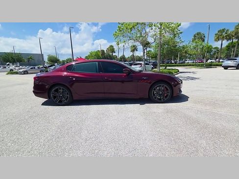 Used 2022 Maserati Quattroporte Trofeo RWD image 36