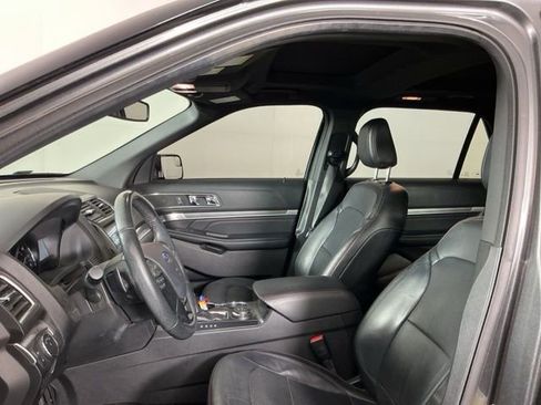 Used 2018 Ford Explorer Sport AWD/4WD image 10