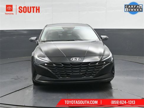 Used 2023 Hyundai Elantra Limited image 5