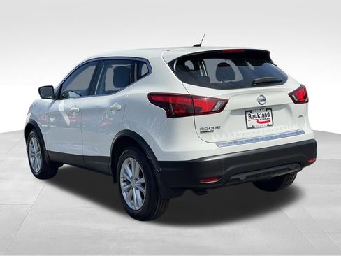 Used 2018 Nissan Rogue Sport S w/ S Appearance Package AWD/4WD image 5
