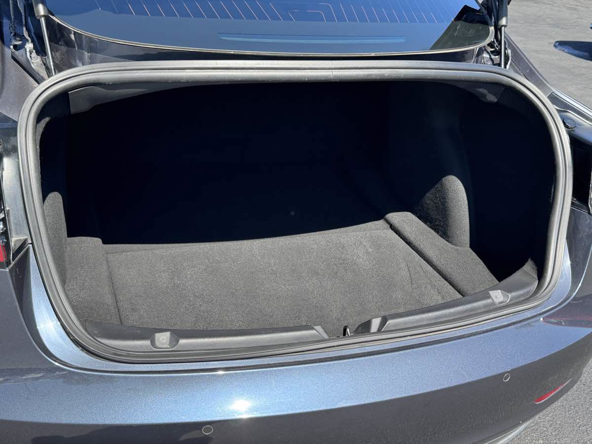 Used 2019 Tesla Model 3 RWD image 9
