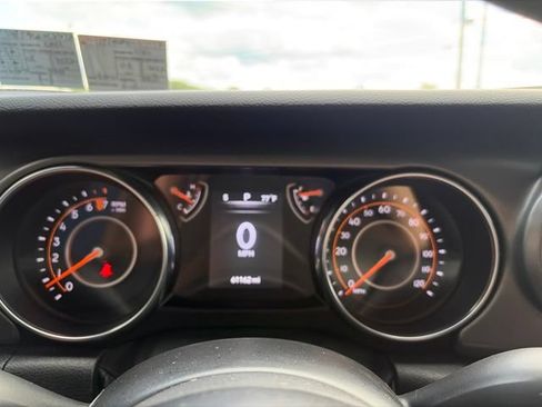 Used 2022 Jeep Gladiator Sport AWD/4WD image 15