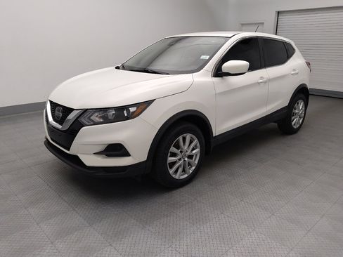 Used 2020 Nissan Rogue Sport S w/ Appearance Package FWD image 2