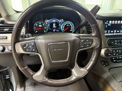 Used 2020 GMC Yukon XL Denali w/ Open Road Package AWD/4WD image 23