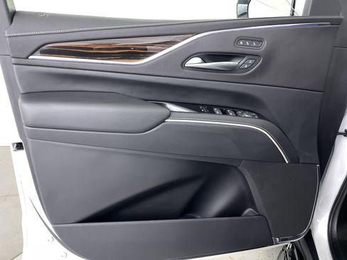 Used 2023 Cadillac Escalade Premium Luxury image 10