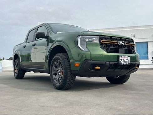 Used 2025 Ford Maverick Tremor image 3