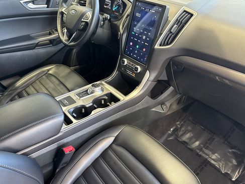 Used 2024 Ford Edge SEL AWD/4WD image 16