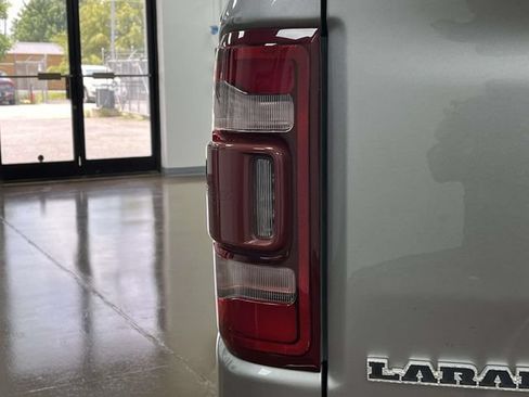 Used 2020 RAM 1500 Laramie AWD/4WD image 10