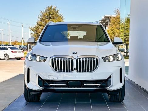 New 2026 BMW X5 xDrive40i w/ Premium Package image 5