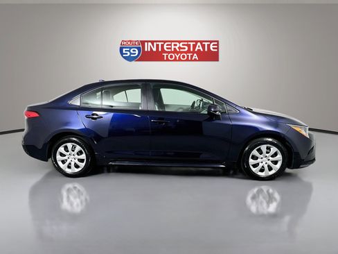 Used 2025 Toyota Corolla LE FWD image 8