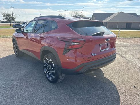 New 2026 Chevrolet Trax RS w/ Sunroof Package image 3