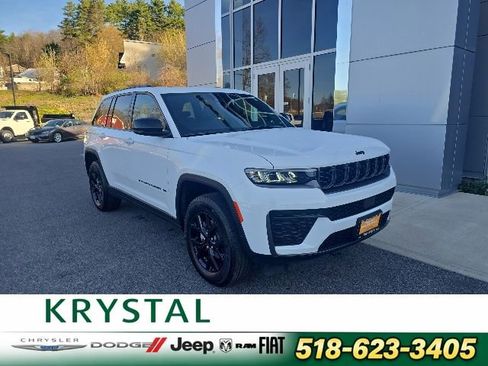 New 2026 Jeep Grand Cherokee Altitude AWD/4WD image 1