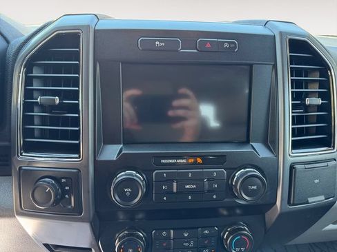 Used 2019 Ford F150 XLT w/ Equipment Group 302A Luxury AWD/4WD image 15