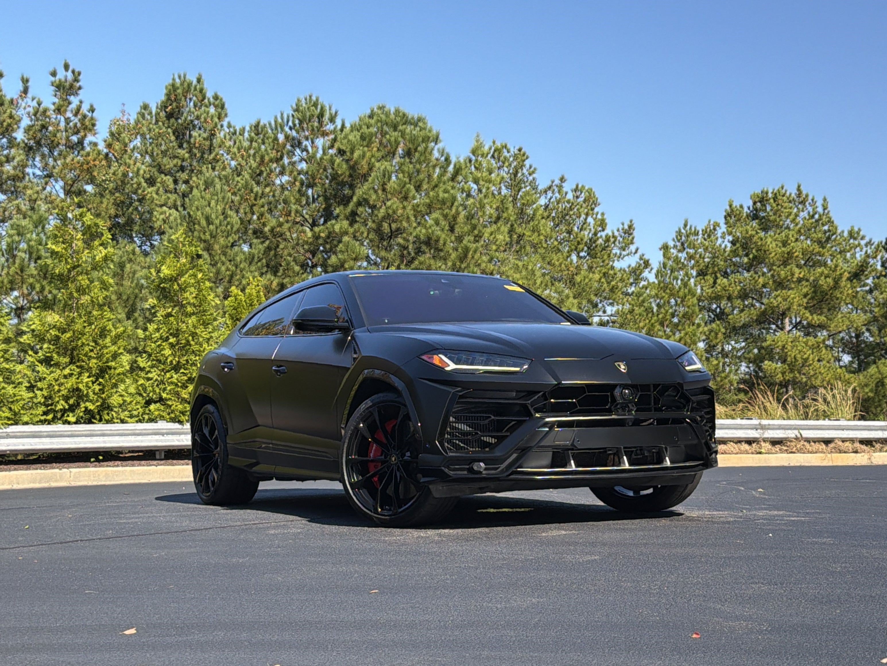 Used 2020 Lamborghini Urus AWD/4WD image 2