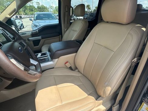 Used 2019 Ford F150 Lariat w/ Equipment Group 502A Luxury AWD/4WD image 14