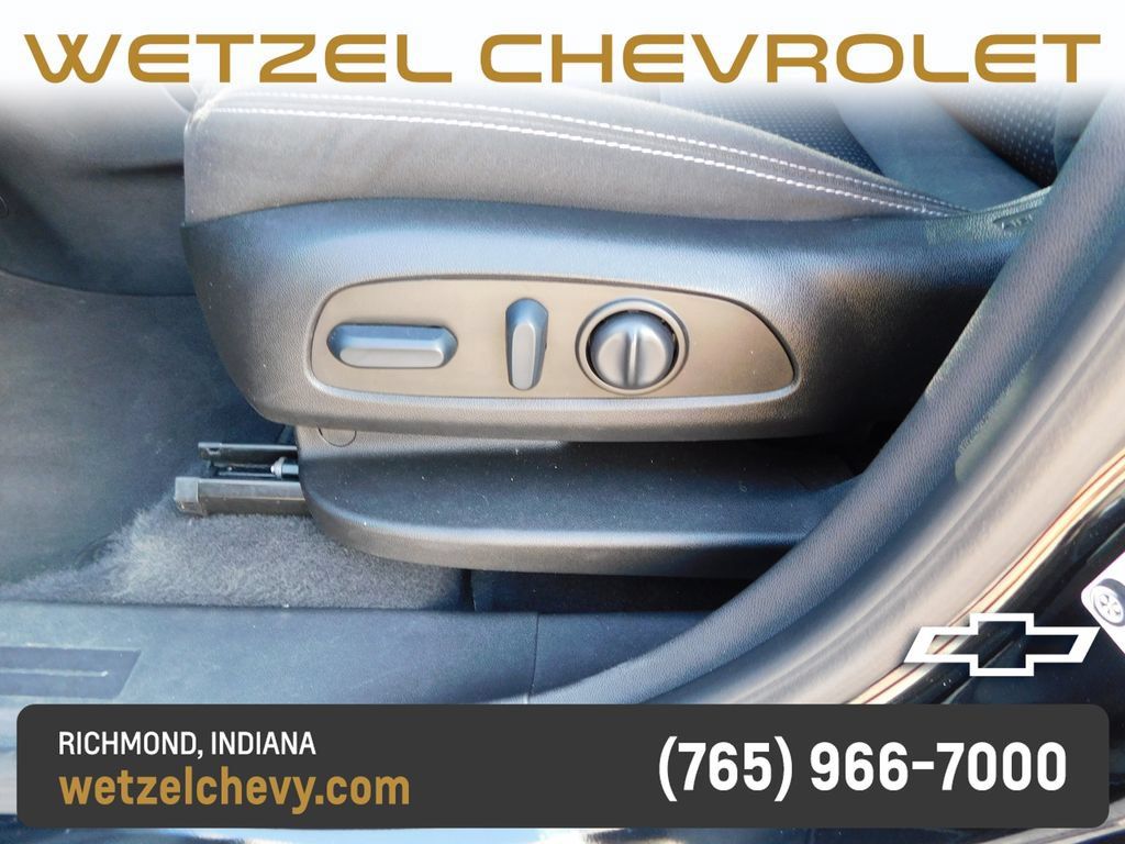 Used 2022 GMC Terrain SLE w/ Driver Convenience Package AWD/4WD image 13