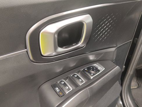 Used 2024 Kia Sorento LX FWD image 27