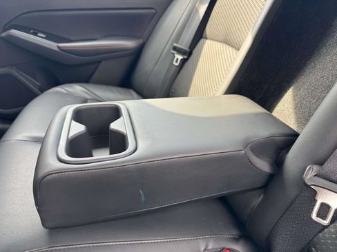 Used 2024 Nissan Altima 2.5 SR FWD image 14