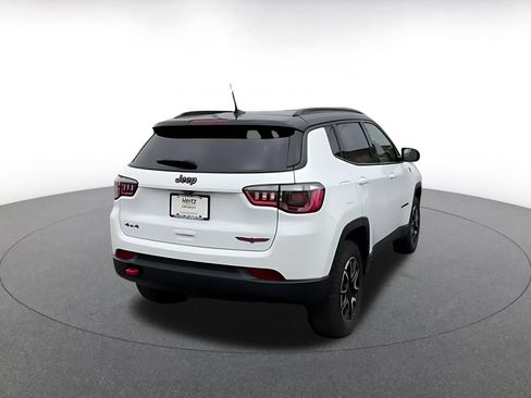 Used 2025 Jeep Compass Trailhawk AWD/4WD image 13