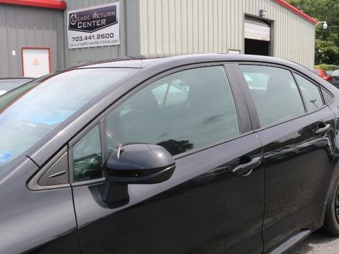 Used 2021 Toyota Corolla LE FWD image 4