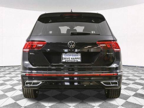 Used 2024 Volkswagen Tiguan SEL R-Line image 18