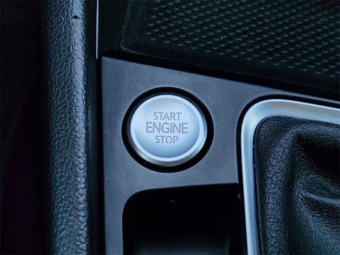 Used 2022 Volkswagen Jetta SE image 21