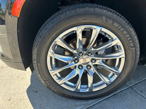 Used 2021 Cadillac Escalade Premium Luxury w/ Driver Assist Tech Package AWD/4WD image 33