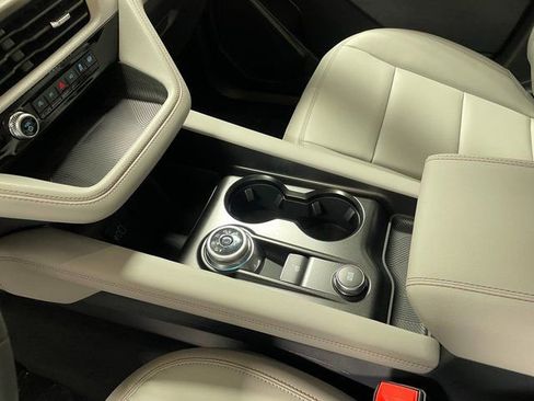 New 2026 Ford Explorer Active w/ Active Comfort Package AWD/4WD image 17